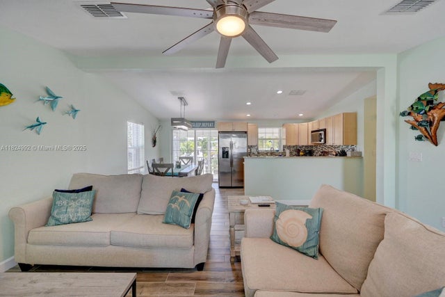 4 of 71 - 239 Lower Matecumbe Rd, Key Largo, FL