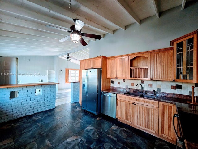 5 of 22 - 6208 Sw 26th St, Miramar, FL