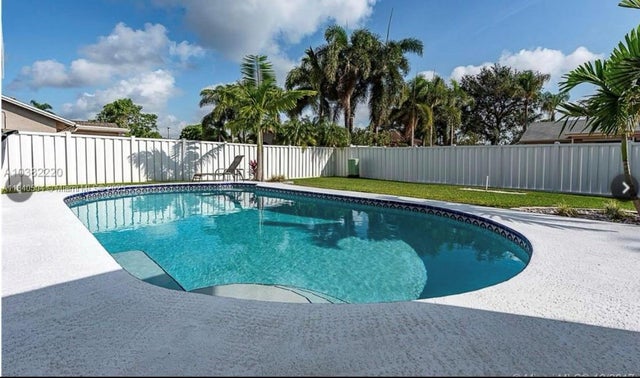 4 of 26 - 750 Sw 158th Ter, Sunrise, FL