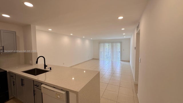 3 of 22 - 11925 Ne 2nd Ave B414, North Miami, FL