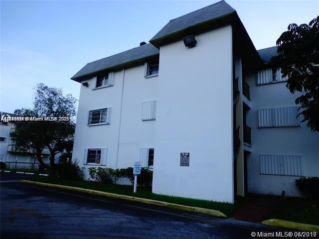 1 of 12 - 15225 Ne 6th Ave B207, Miami, FL