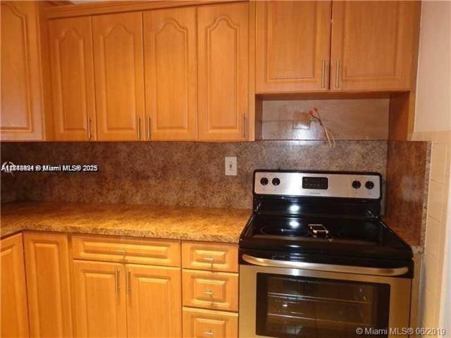 3 of 12 - 15225 Ne 6th Ave B207, Miami, FL