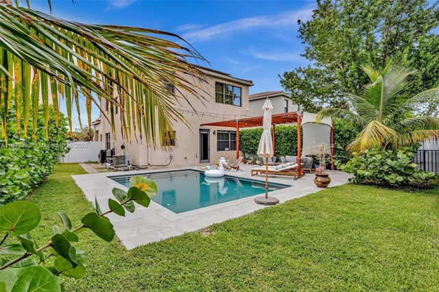 3 of 76 - 566 Ne 191st Ter, Miami, FL