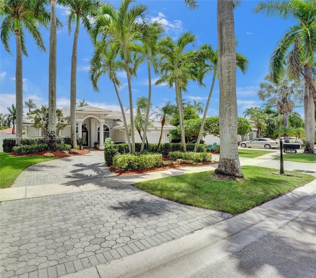 1 of 88 - 10828 Nw 5th St, Plantation, FL