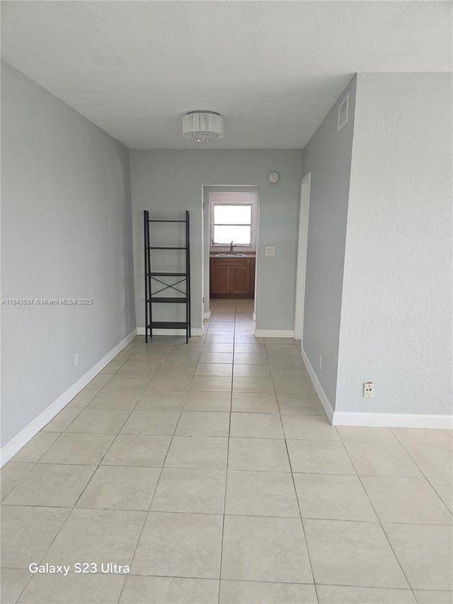 4 of 14 - 1900 Ne 8th Ct 308, Fort Lauderdale, FL