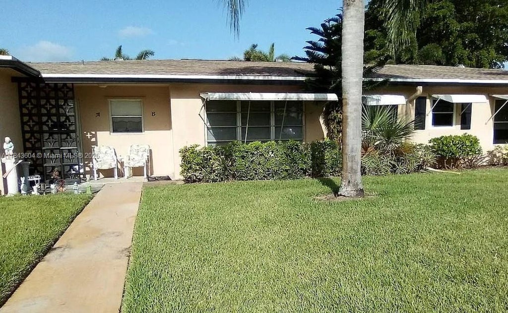 1050 North Dr B, Delray Beach
