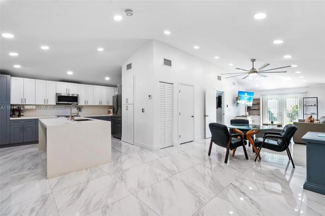 1 of 29 - 2001 N 22nd Ave, Hollywood, FL