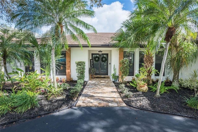 4 of 38 - 1030 Sw 91st Ave, Plantation, FL