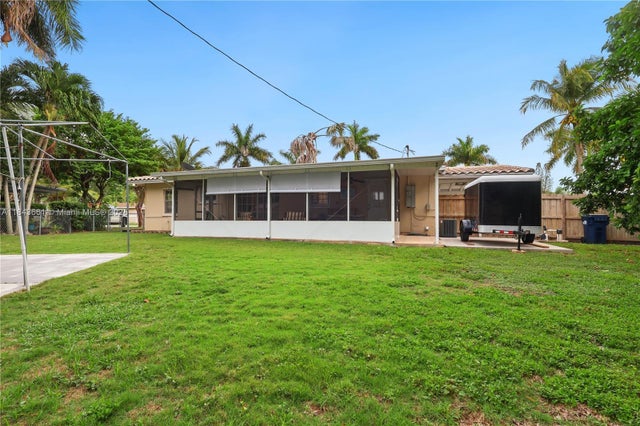 4 of 24 - 9455 Sw 181st St, Palmetto Bay, FL