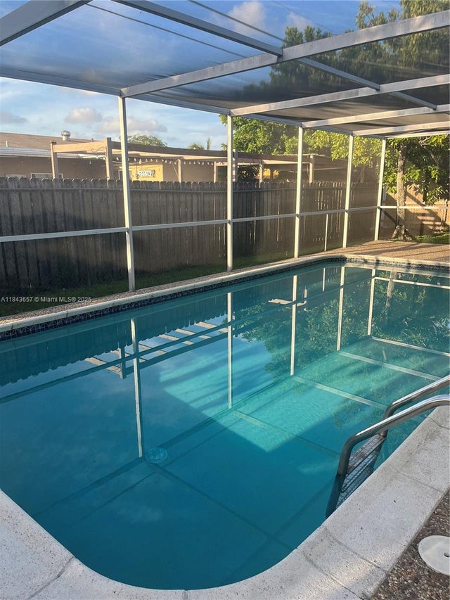 3 of 6 - 11711 Nw 29th St, Sunrise, FL