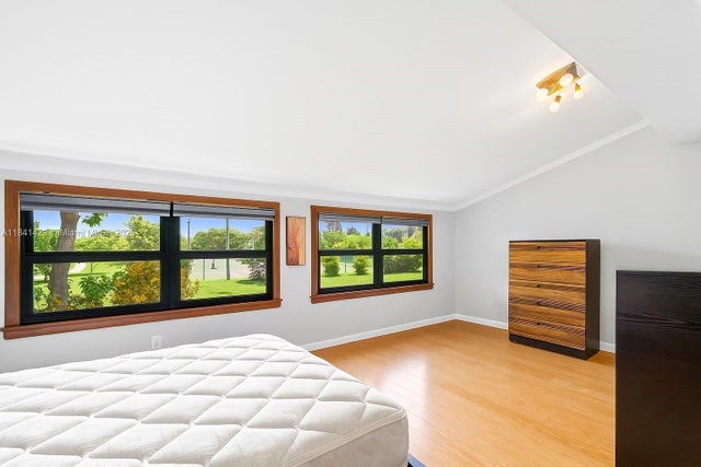 5 of 48 - 2159 N 14th Ave, Hollywood, FL