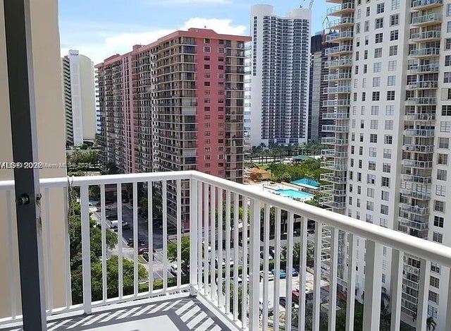 2 of 28 - 231 174th St 1611, Sunny Isles Beach, FL