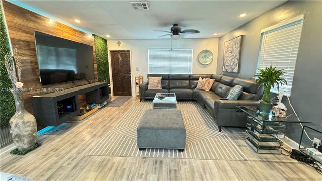 3 of 29 - 1912 Sw 97th Ter, Miramar, FL