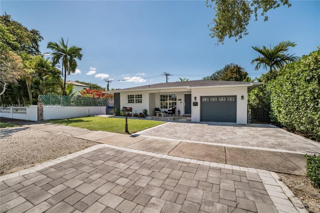 1 of 41 - 680 Ne 81st St, Miami, FL
