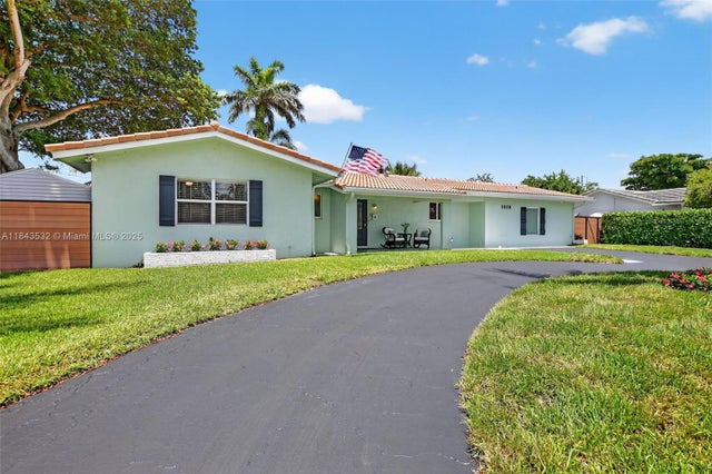 4 of 49 - 1019 Se 12th Ave, Deerfield Beach, FL