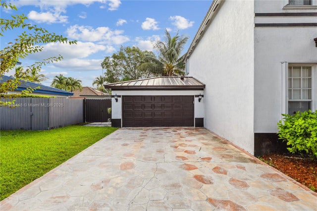5 of 39 - 20235 Sw 129th Ave, Miami, FL