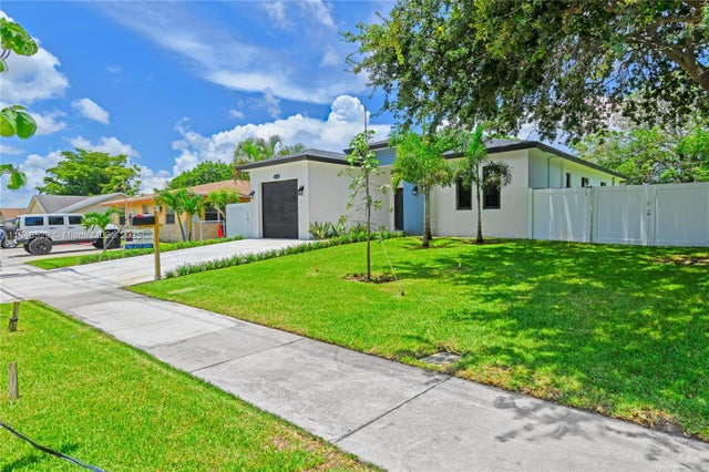 2 of 33 - 335 Nw 15th St, Pompano Beach, FL