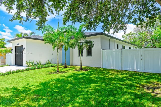 4 of 33 - 335 Nw 15th St, Pompano Beach, FL