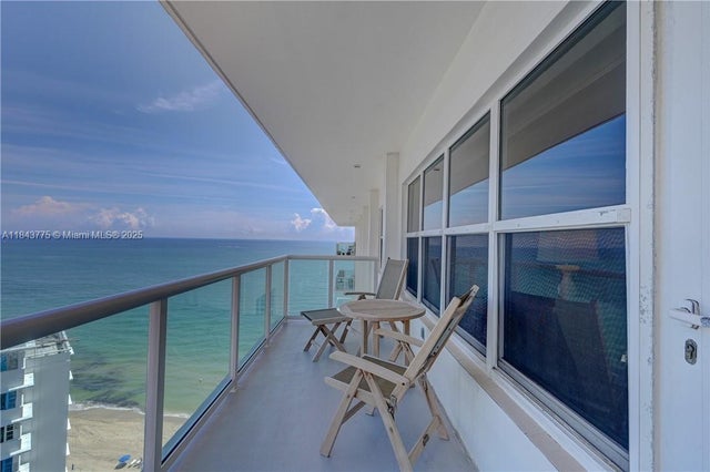 4 of 17 - 3550 Galt Ocean Dr 1910, Fort Lauderdale, FL