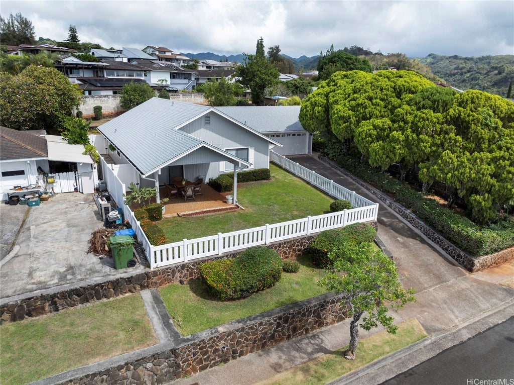 98-1146 Malualua Street, Aiea