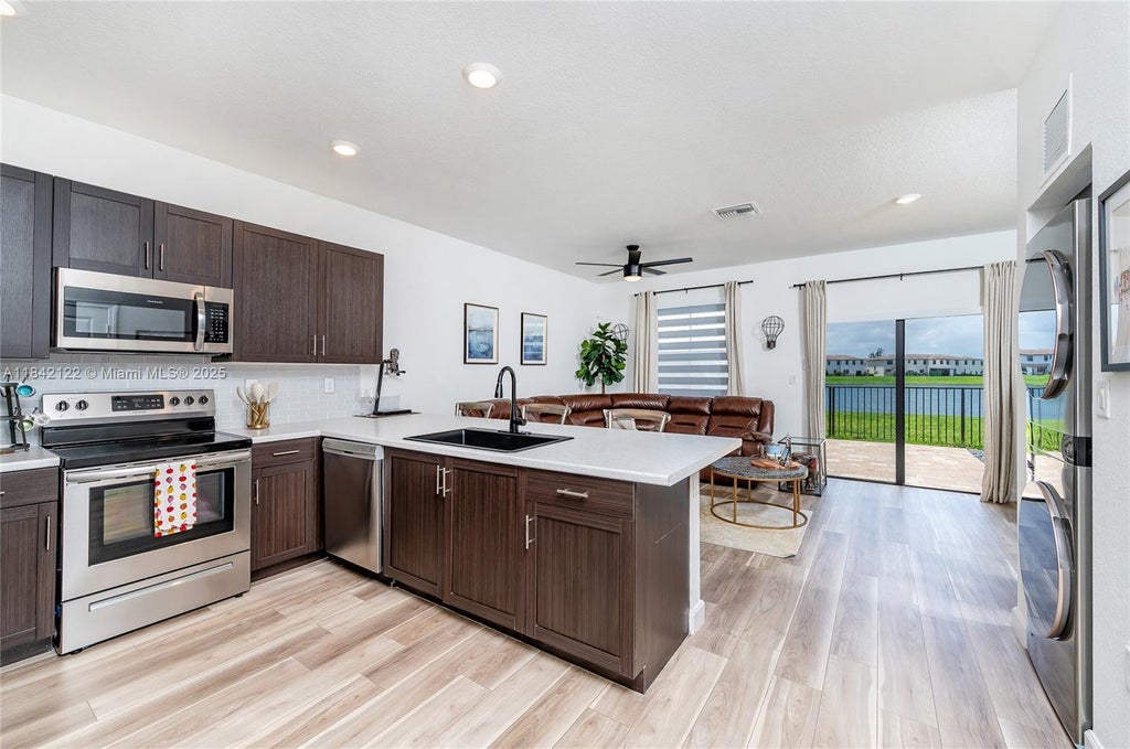 10140 Sw 228th Ter, Miami