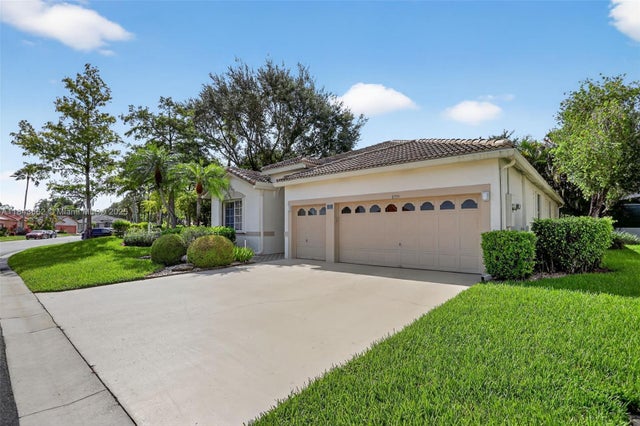 1 of 56 - 8754 Nw 75th Pl, Tamarac, FL