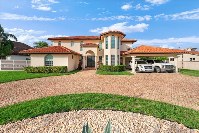 5 of 81 - 9621 W Calusa Club Dr, Miami, FL