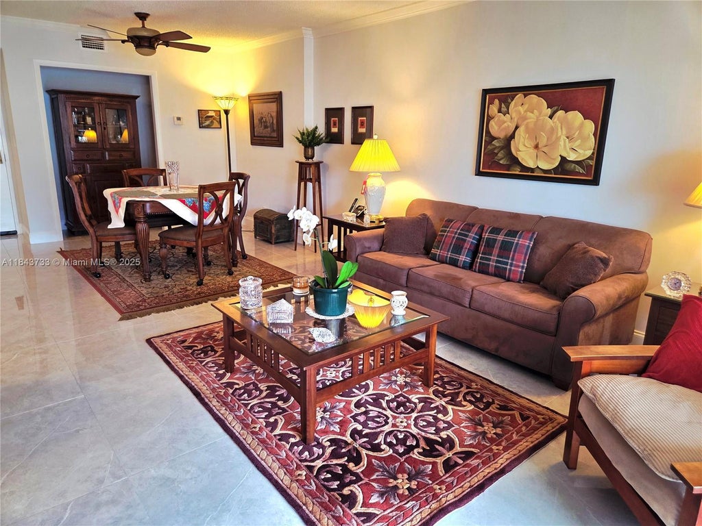 4350 Hillcrest Dr 716, Hollywood