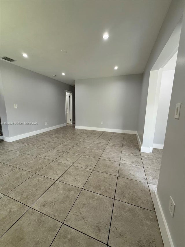 4 of 18 - 12235 Ne 12th Pl, North Miami, FL