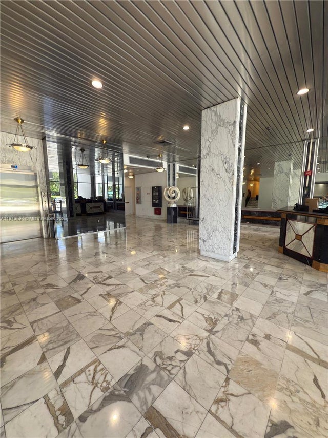 3 of 29 - 3675 N Country Club Dr 109, Aventura, FL