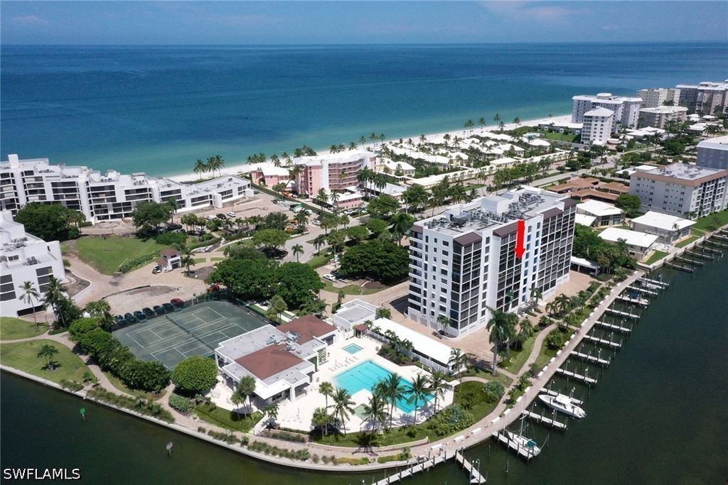 2400 Gulf Shore Blvd N 502, Naples