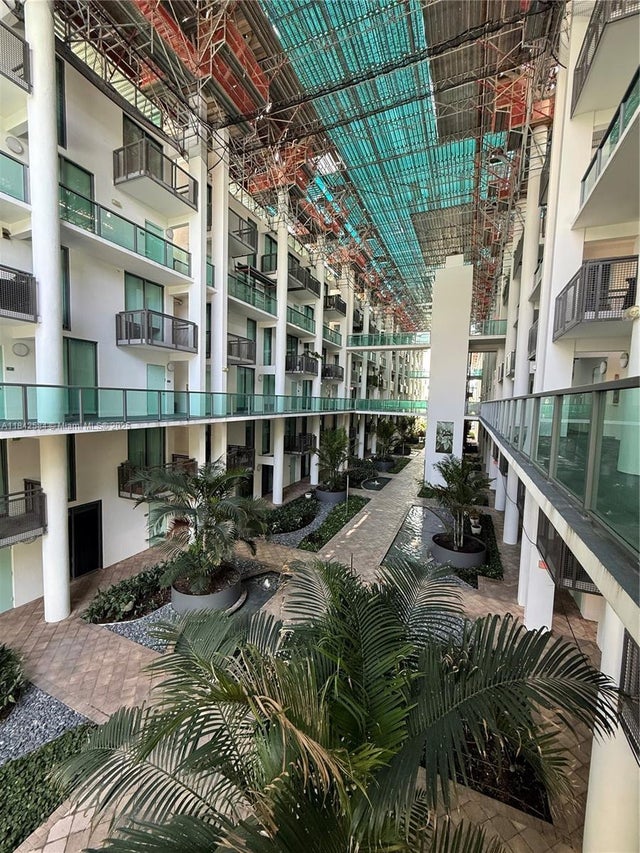 1 of 11 - 6000 Collins Ave 313, Miami Beach, FL