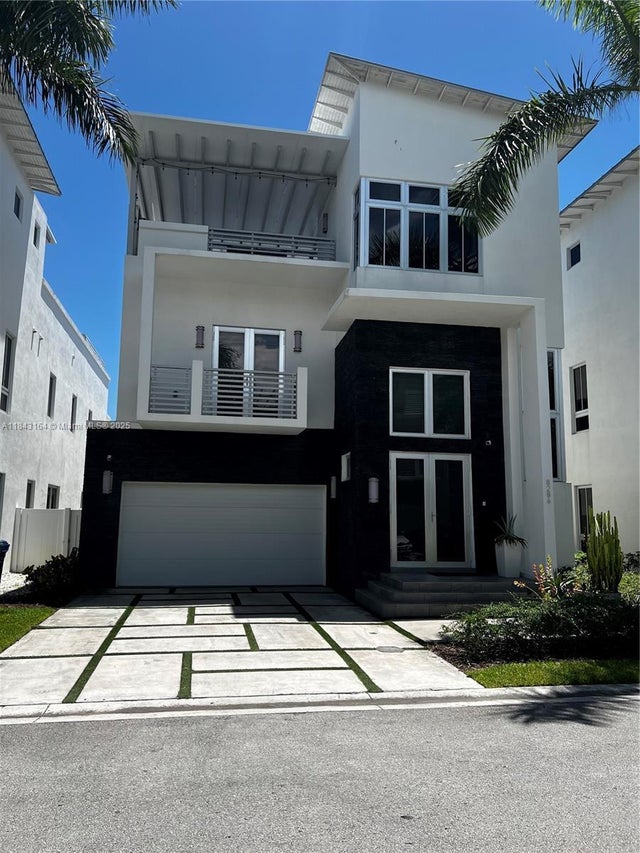 1 of 15 - 8286 Nw 33rd Ter, Doral, FL