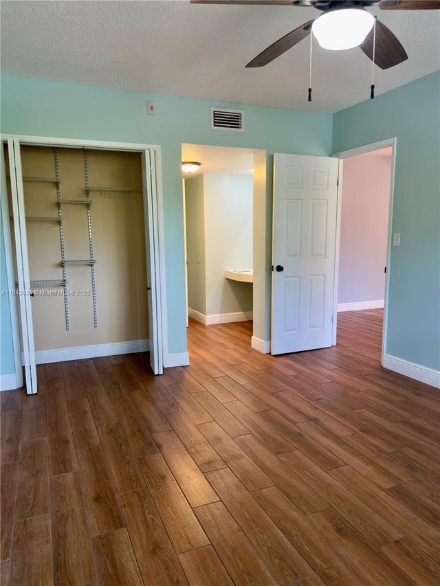 5 of 15 - 981 Hillcrest Ct 208, Hollywood, FL