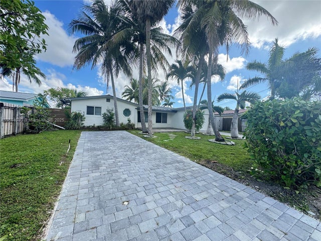 3 of 27 - 1709 Sw 5th Pl, Fort Lauderdale, FL