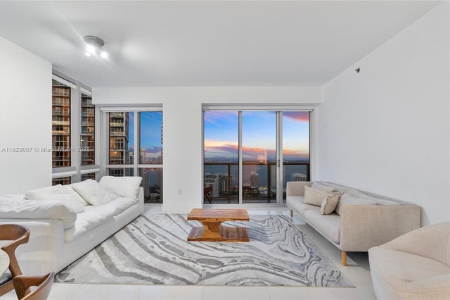 4 of 38 - 500 Brickell Ave 4101, Miami, FL