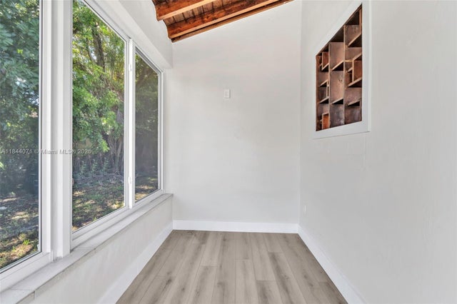 5 of 35 - 208 N 56th Ave, Hollywood, FL