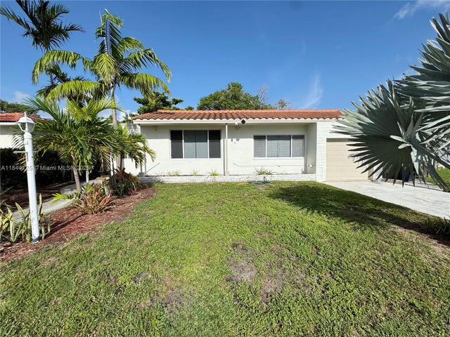 1 of 25 - 7536 Cutlass Ave, North Bay Village, FL