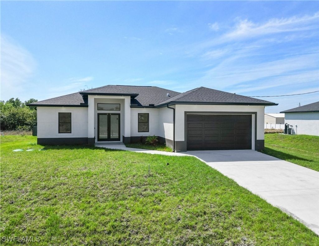 2814 44th St W, Lehigh Acres
