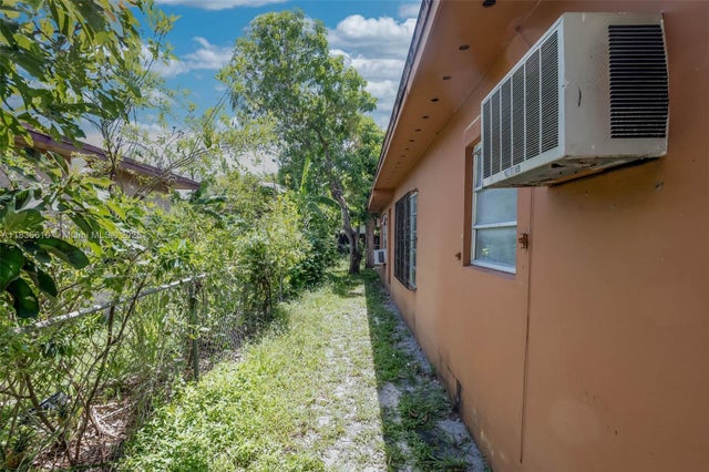 1 of 14 - 13785 Nw 5th Ave, North Miami, FL