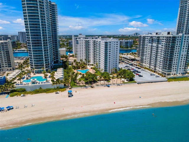 2 of 36 - 3000 S Ocean Dr 1122, Hollywood, FL
