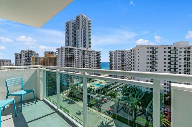 4 of 36 - 3000 S Ocean Dr 1122, Hollywood, FL