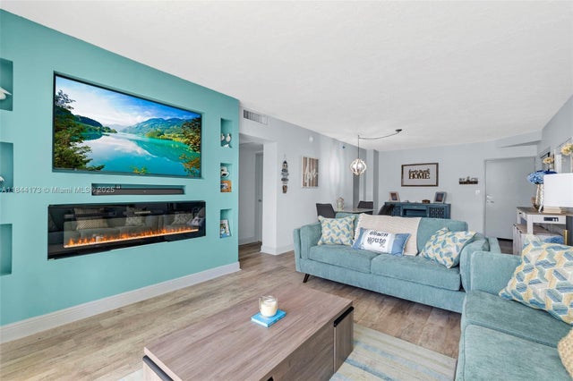 5 of 36 - 3000 S Ocean Dr 1122, Hollywood, FL