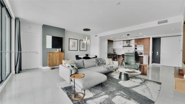5 of 61 - 100 E Las Olas Blvd 2802, Fort Lauderdale, FL