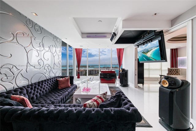 1 of 38 - 100 S Pointe Dr 3002, Miami Beach, FL