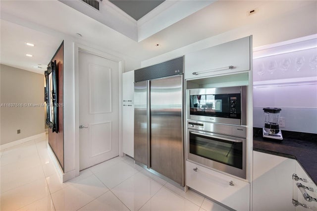 5 of 38 - 100 S Pointe Dr 3002, Miami Beach, FL