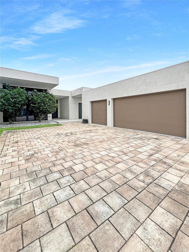 3 of 35 - 16640 Sunset Way, Weston, FL