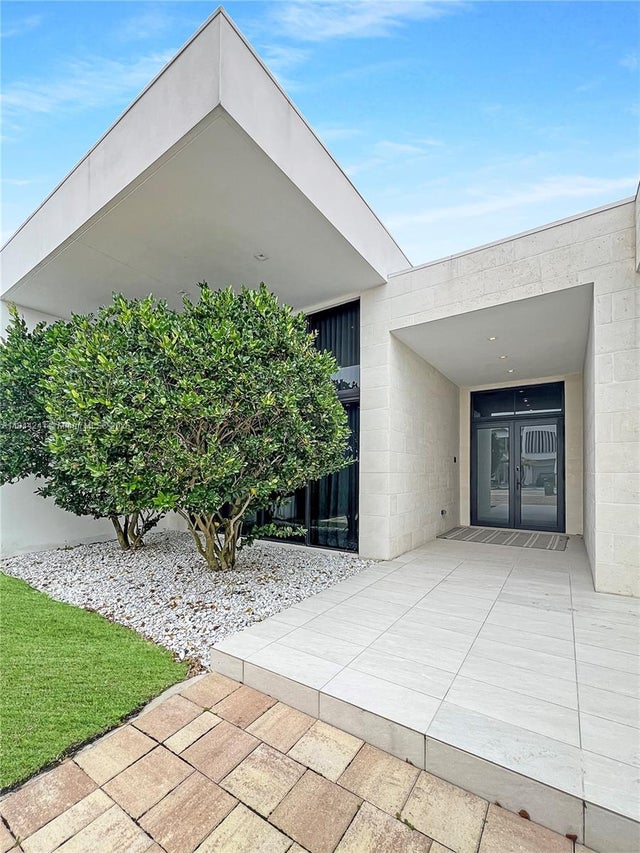 4 of 35 - 16640 Sunset Way, Weston, FL
