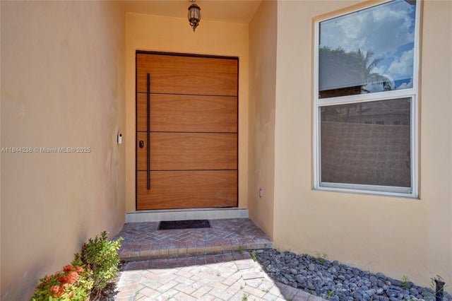 4 of 74 - 3757 Ne 208th Te, Aventura, FL