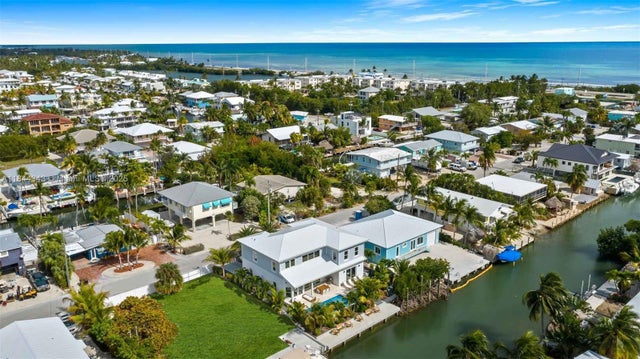 2 of 33 - 134 Nautilus Dr, Islamorada, FL